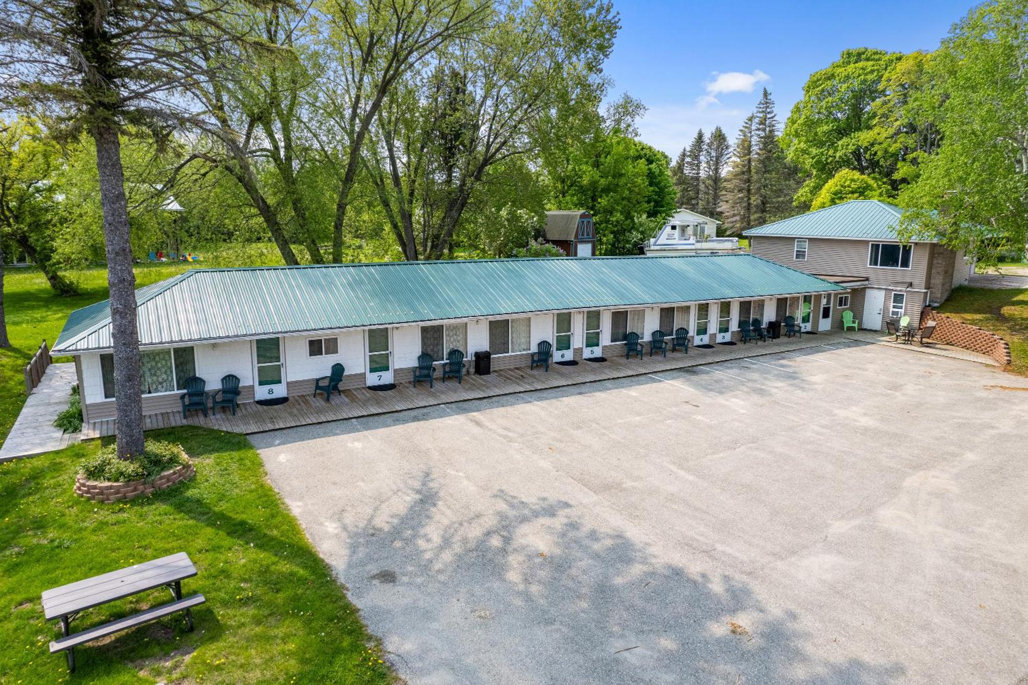 Motel South Arm Retreats East Jordan Exterior foto