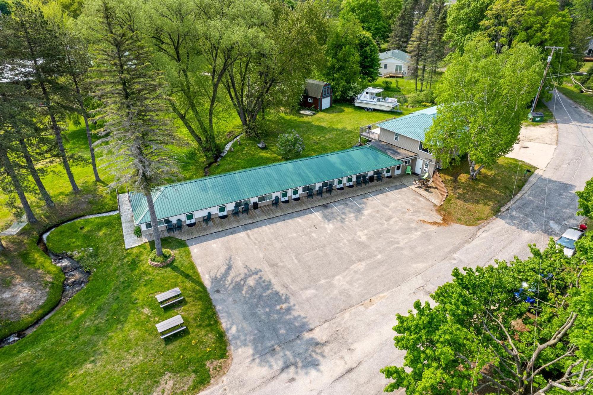 Motel South Arm Retreats East Jordan Exterior foto
